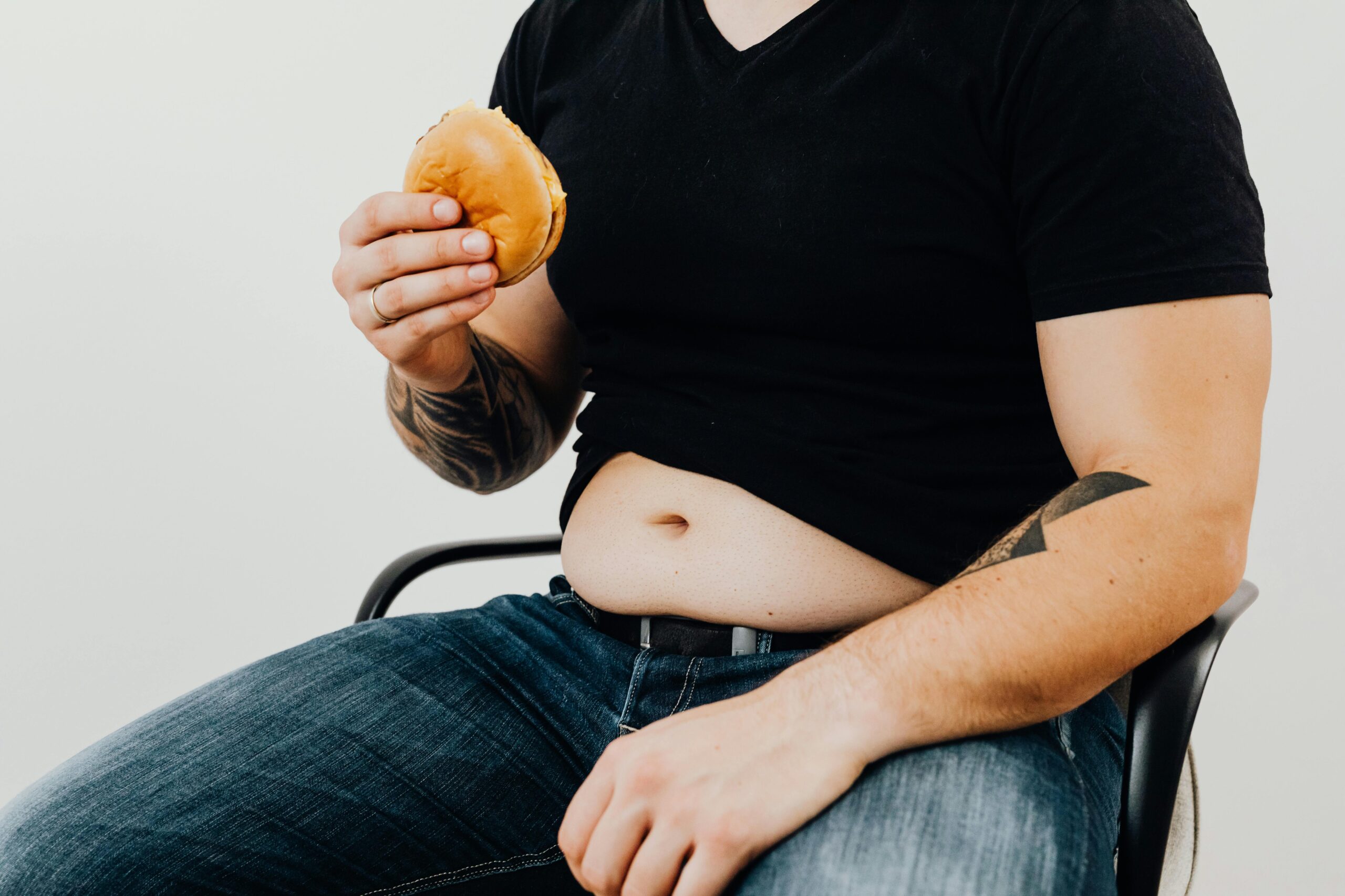 Read more about the article Mindful Eating Habits for Midlife Health